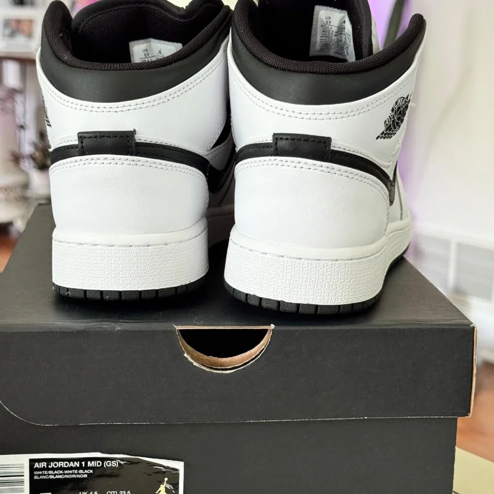 Air Jordan 1 Mid White Black Sneakers | Big Kids Size 5Y (Women’s 6.5) - Picture 7 of 14